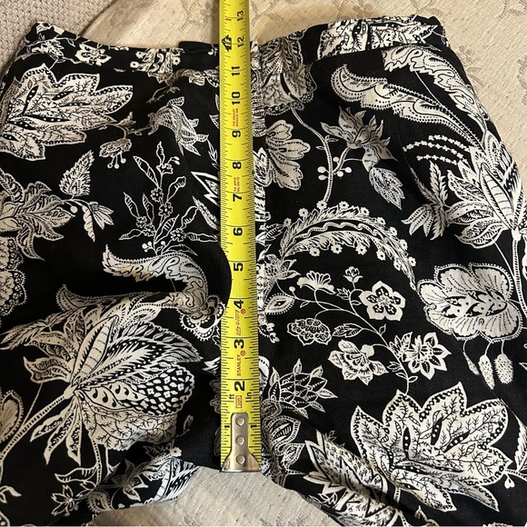 Talbots Pants 100% Linen Black White Floral Lined Tapered Art to Wear Boho Sz 6 - Picture 8 of 9
